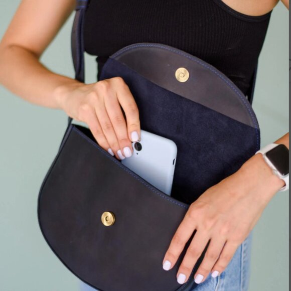 NWOT TeploLeather Half moon leather bag - Picture 4 of 6